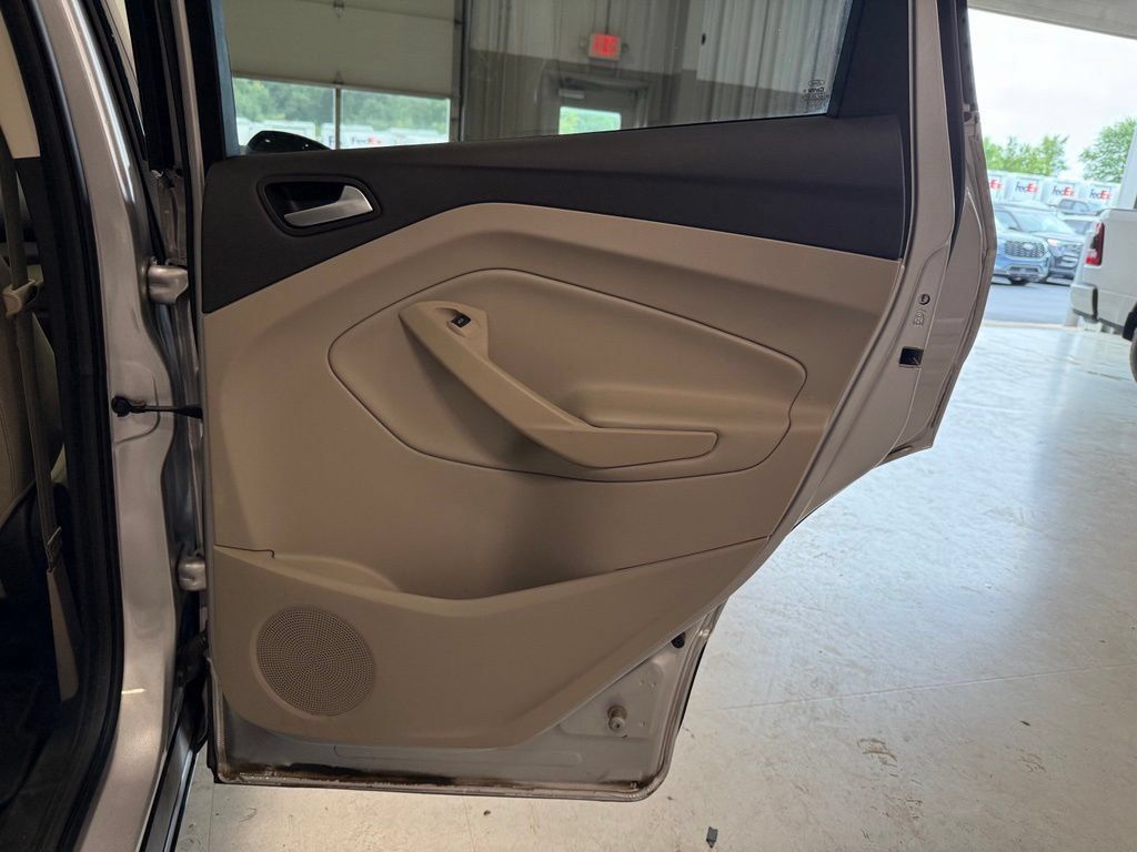 Used 2017 Ford Escape SE FWD image 27
