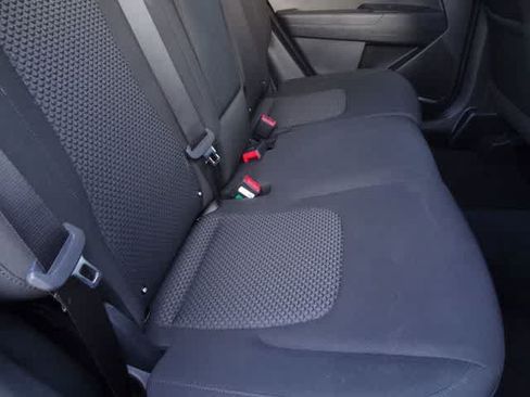 Used 2025 Kia Sportage LX FWD image 9