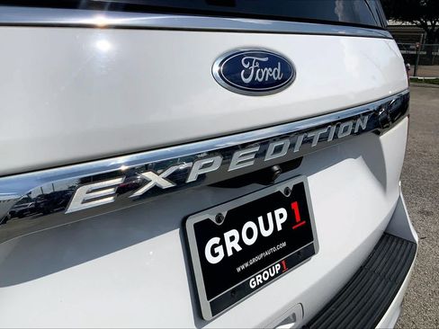 Used 2019 Ford Expedition XLT RWD image 28