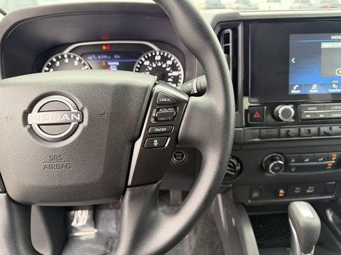 Used 2025 Nissan Frontier S image 18