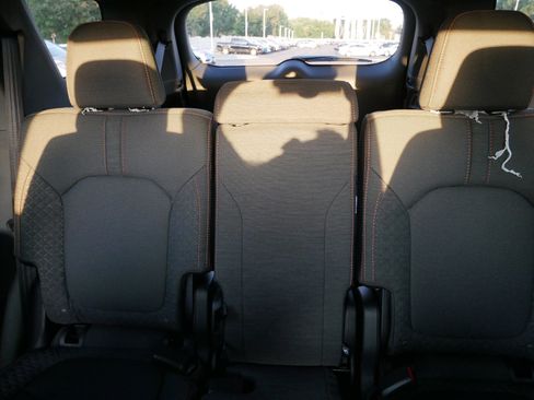 New 2025 Honda Pilot Sport image 13