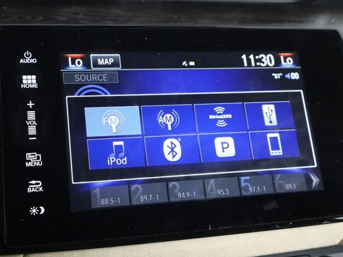 Used 2018 Honda Clarity Touring image 29