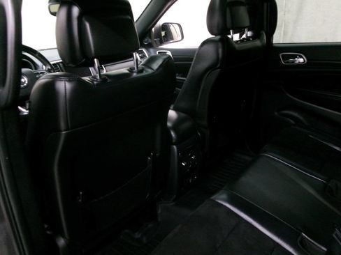 Used 2018 Jeep Grand Cherokee Altitude image 17