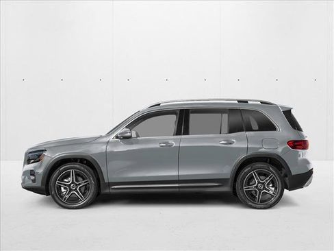 New 2026 Mercedes-Benz GLB 250 image 3
