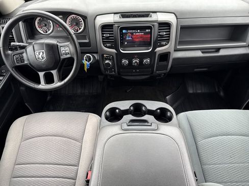 Used 2015 RAM 1500 Express AWD/4WD image 9