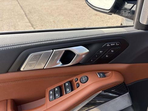 New 2026 BMW X7 M60i image 12