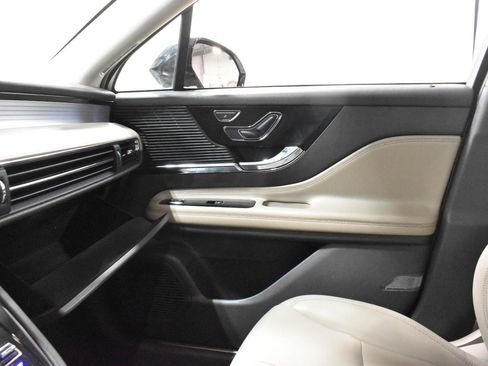 Used 2021 Lincoln Corsair FWD image 17