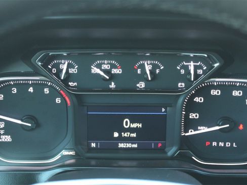 Used 2021 GMC Sierra 1500 Elevation image 18