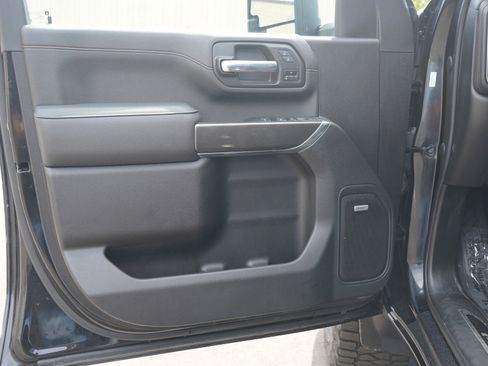 Used 2023 GMC Sierra 2500 AT4 w/ AT4 Preferred Package AWD/4WD image 19