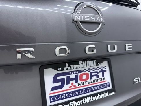 Used 2023 Nissan Rogue SL AWD/4WD image 10