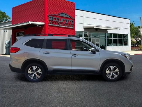 Used 2022 Subaru Ascent Premium w/ Convenience Package AWD/4WD image 6