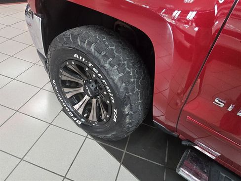 Used 2018 Chevrolet Silverado 1500 LT w/ All Star Edition AWD/4WD image 36