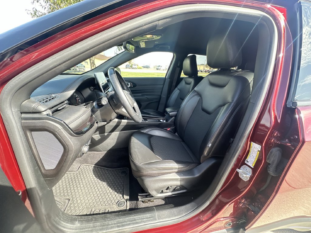 Used 2022 Jeep Compass Latitude w/ Convenience Group AWD/4WD image 18