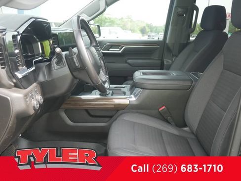 Used 2022 Chevrolet Silverado 1500 RST w/ Z71 Off-Road Package AWD/4WD image 37