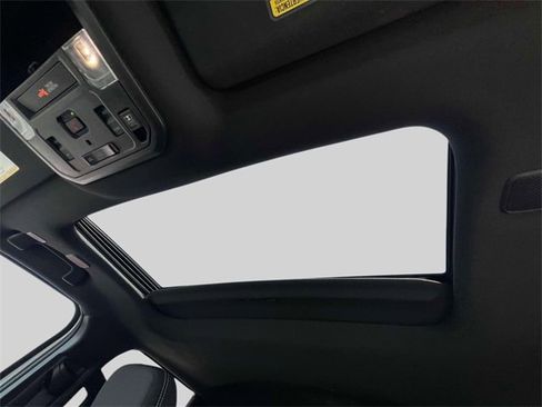 Used 2024 Toyota Tacoma TRD Sport image 36