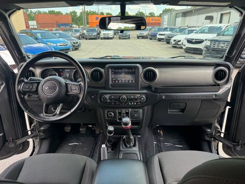 Used 2019 Jeep Wrangler Unlimited Sport S AWD/4WD image 23