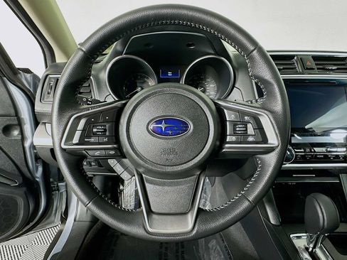Used 2019 Subaru Outback 2.5i Premium image 11