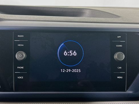 Used 2024 Volkswagen Taos SE image 19