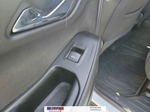 Used 2023 Chevrolet Traverse LT FWD image 15