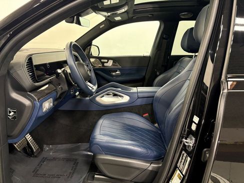 Used 2025 Mercedes-Benz GLS 63 AMG GLS 63 AMG image 9