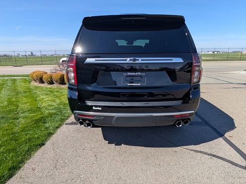 Used 2023 Chevrolet Tahoe High Country AWD/4WD image 8