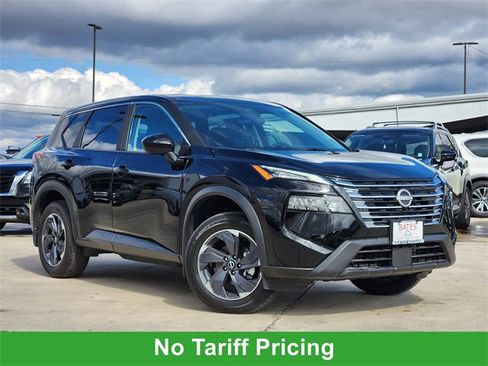 Certified 2025 Nissan Rogue SV image 1