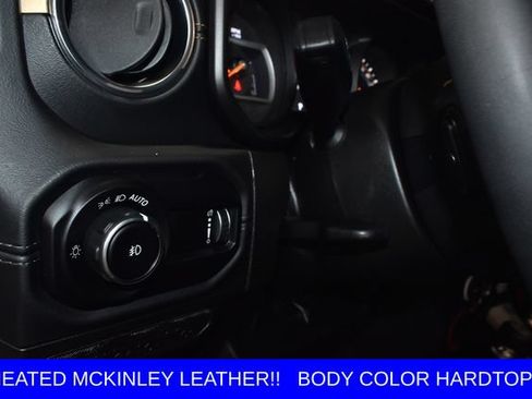 Used 2024 Jeep Wrangler Unlimited Sahara w/ Technology Group AWD/4WD image 21