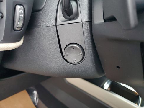 New 2026 Lincoln Corsair Premiere image 15