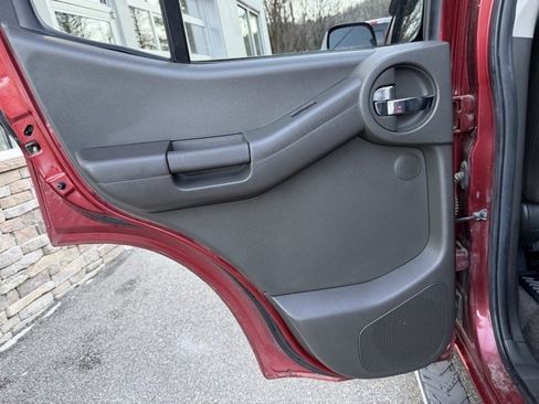 Used 2015 Nissan Xterra PRO-4X w/ Pro-4x Leather Package image 26