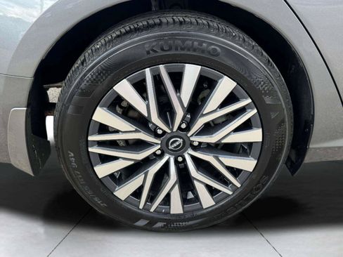 Used 2024 Nissan Altima 2.5 SV FWD image 45