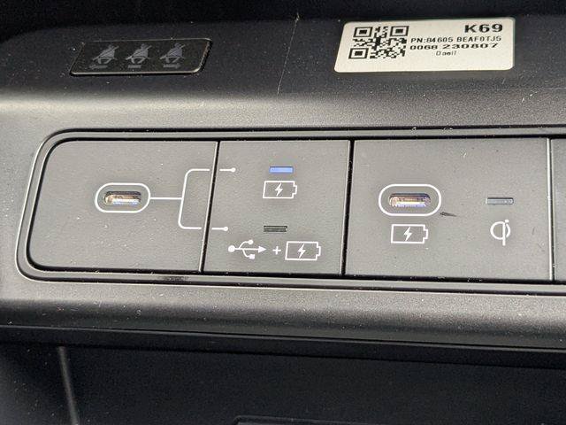 Certified 2024 Hyundai Kona Limited FWD image 35