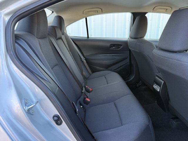 Used 2025 Toyota Corolla LE FWD image 29