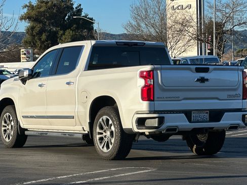 Used 2025 Chevrolet Silverado 1500 High Country w/ Technology Package image 6