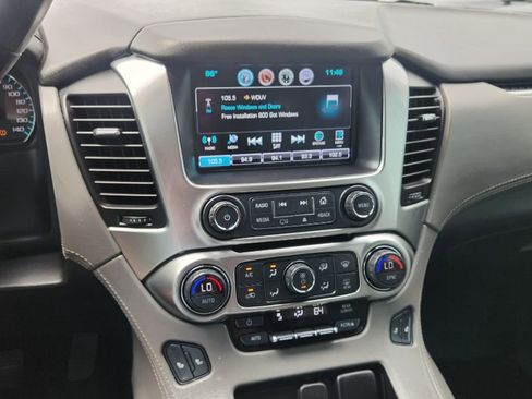 Used 2018 Chevrolet Suburban LT RWD image 22