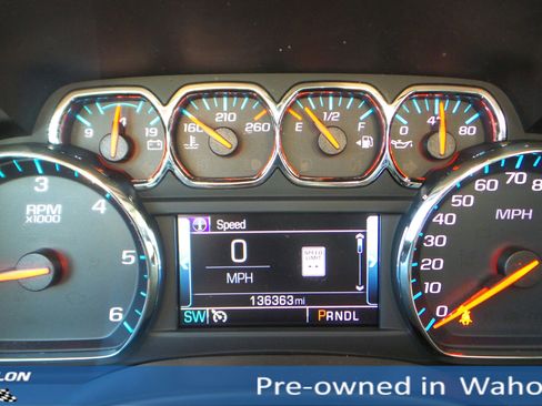 Used 2019 Chevrolet Suburban Premier image 11