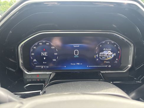 New 2026 Chevrolet Silverado 2500 LTZ w/ LTZ Plus Package AWD/4WD image 18