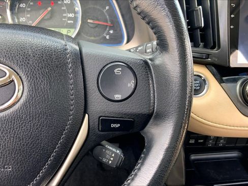 Used 2014 Toyota RAV4 Limited w/ Technology Package image 24