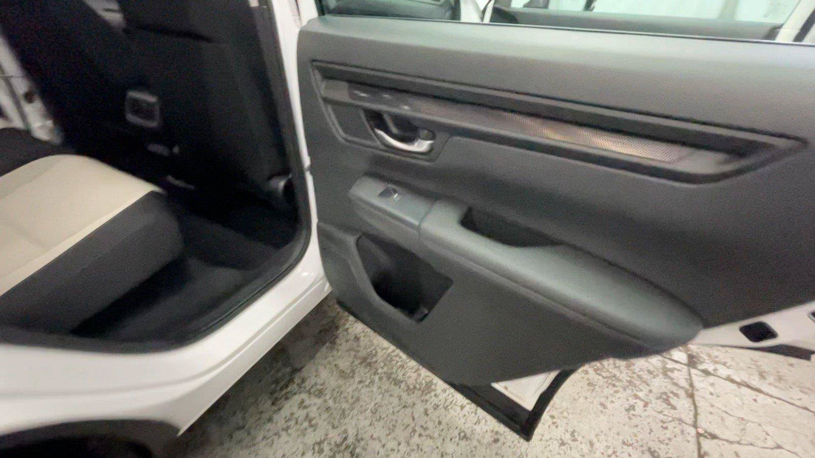 Used 2023 Honda CR-V LX image 24
