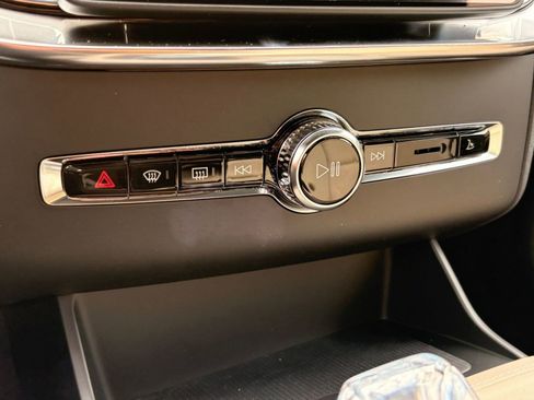 New 2026 Volvo XC90 B6 Plus w/ Protection Package Premier image 19