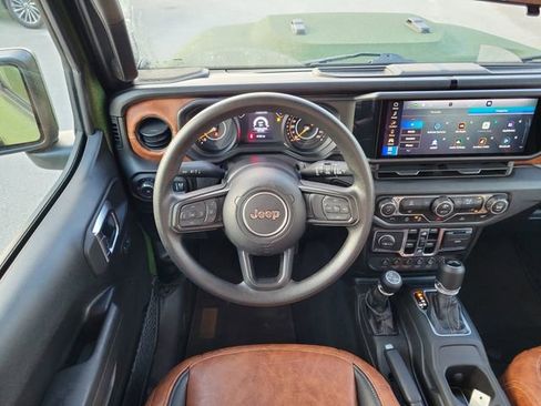 Used 2025 Jeep Wrangler Unlimited Sport AWD/4WD image 27