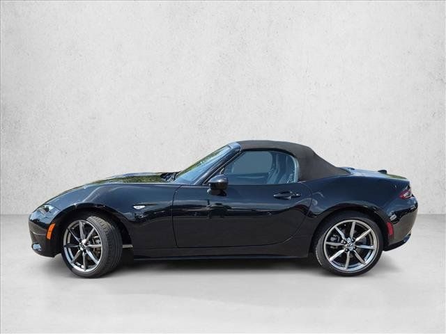 Used 2023 MAZDA MX-5 Miata Grand Touring w/ Weather Package RWD image 8