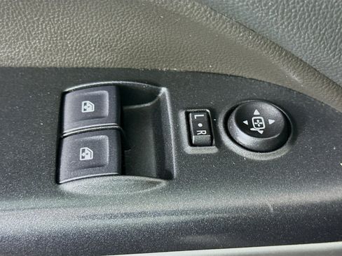 Used 2022 Chevrolet Colorado LT w/ Fleet Safety Package image 23