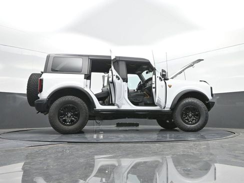 Used 2022 Ford Bronco Badlands image 51