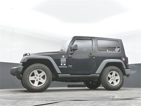 Used 2009 Jeep Wrangler X image 38