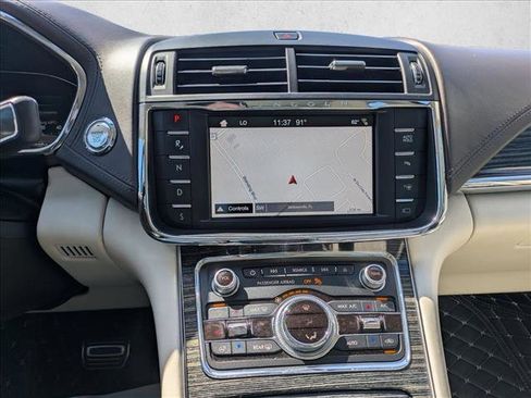 Used 2018 Lincoln Continental Black Label w/ Rear-seat Package image 9