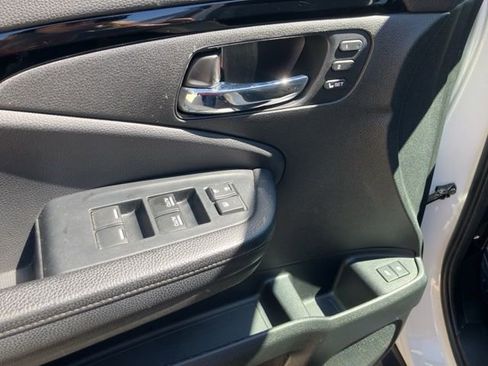 Used 2021 Honda Pilot Elite image 10