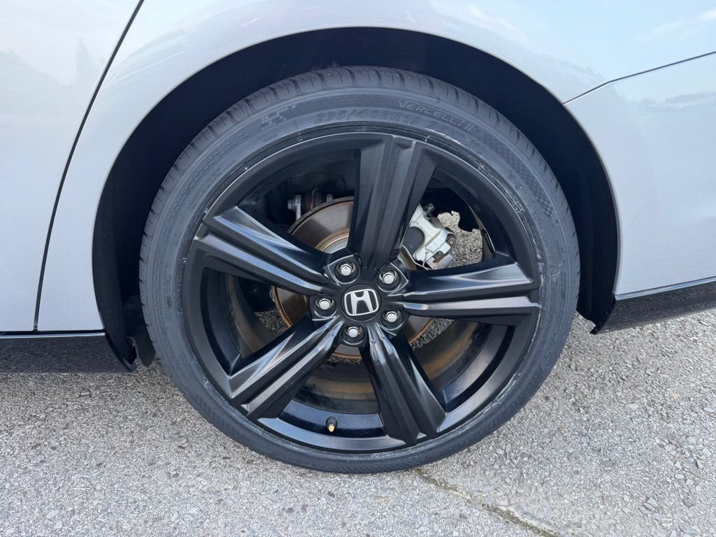 Used 2024 Honda Accord Sport image 13