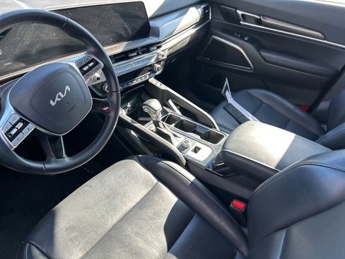 Used 2025 Kia Telluride S image 8