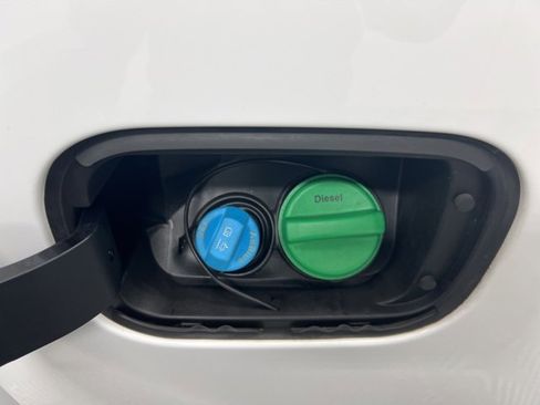 Used 2024 Chevrolet Silverado 3500 LT image 10