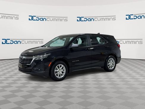 Used 2023 Chevrolet Equinox LS image 4